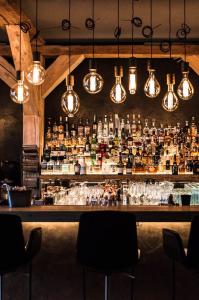 Luxury Molecular Bar Services In Delhi